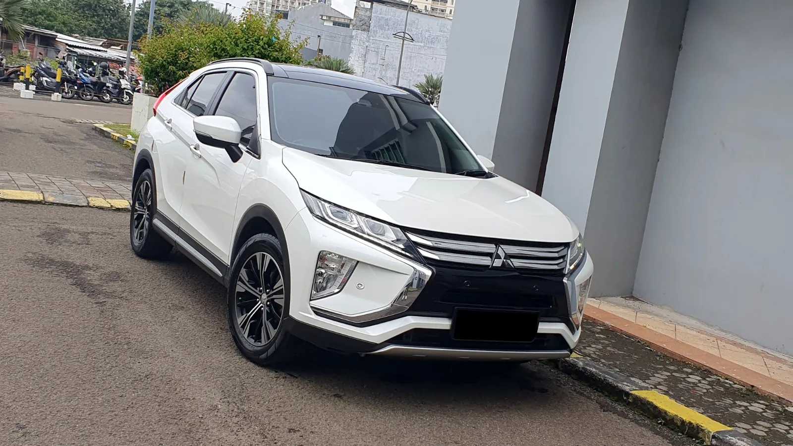 Spesifikai Mitsubishi Eclipse Cross